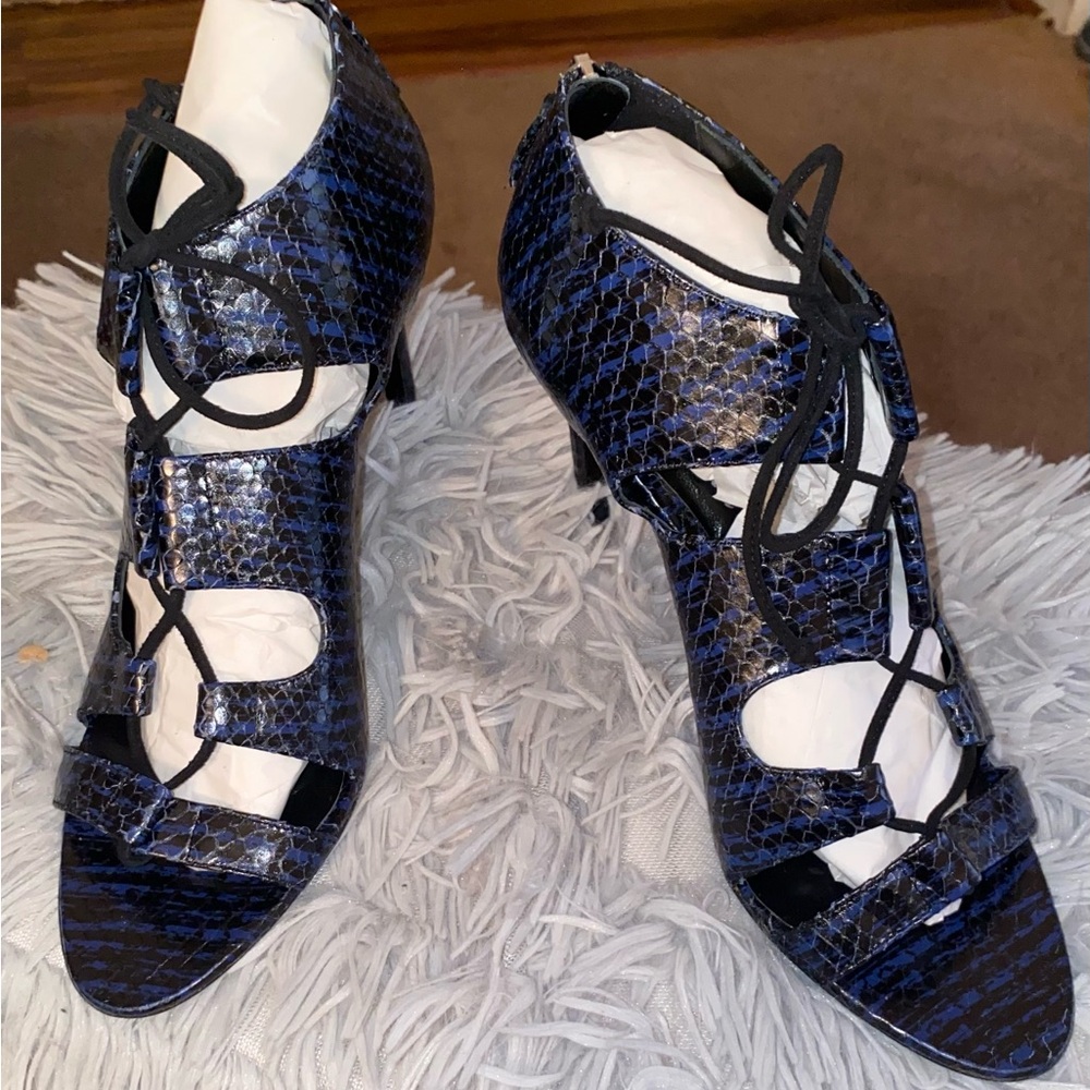 Designer’s Shoes - Picture 2 of 5